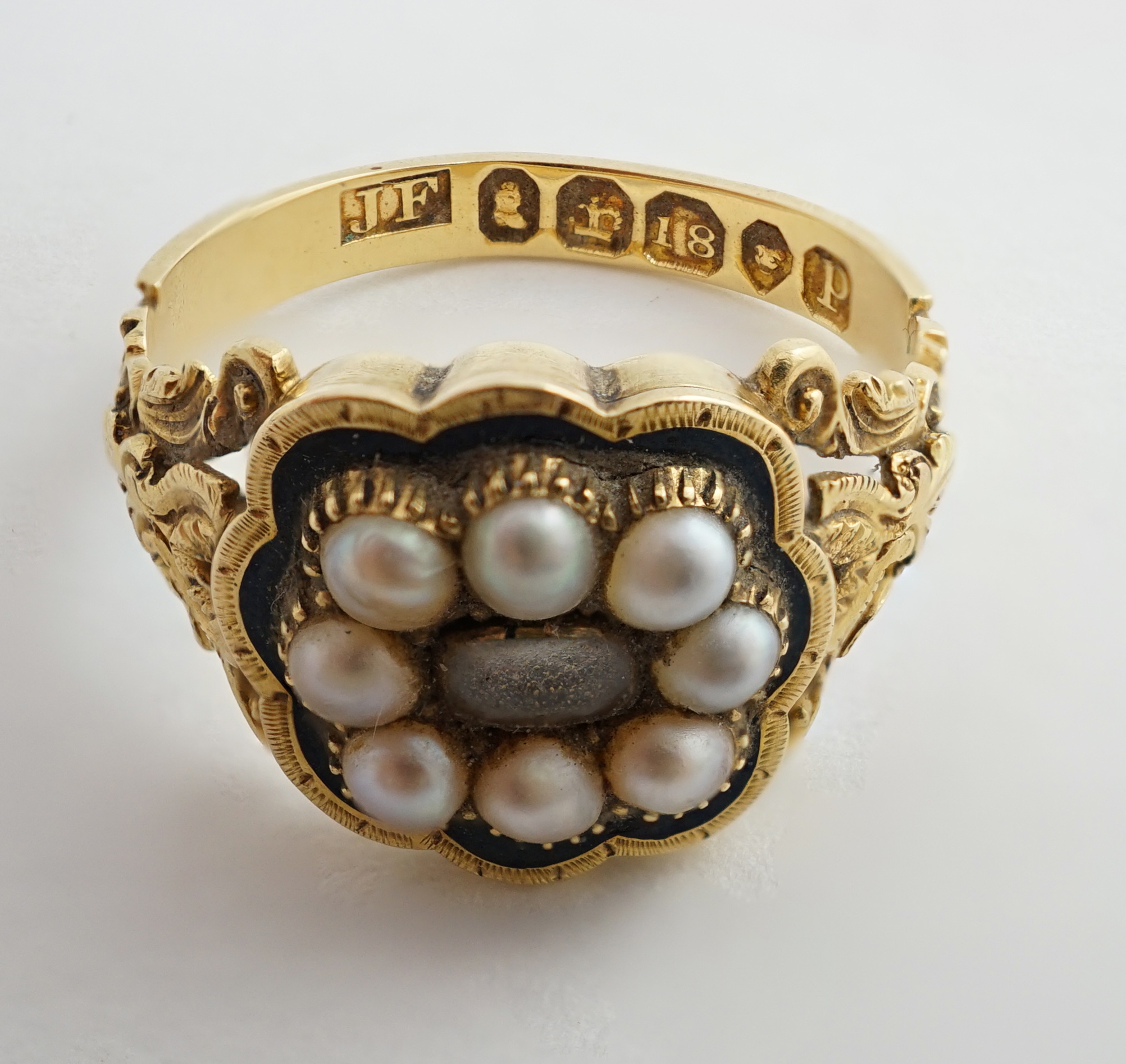 A William IV 18ct gold, split pearl and enamel mourning ring